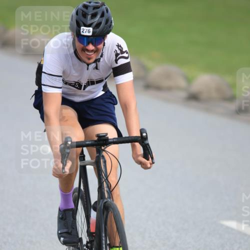 15.06.2025 - 27. Vierlanden-Triathlon H.Heesch http://msf.ph/oto/7979881 15.06.2025 10:36:41 Radfahren 102, 276, 283 meine-sportfotos.de