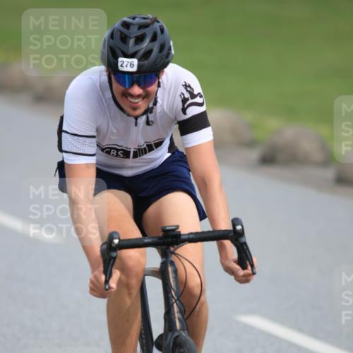 15.06.2025 - 27. Vierlanden-Triathlon H.Heesch http://msf.ph/oto/7979884 15.06.2025 10:36:41 Radfahren 102, 276, 283 meine-sportfotos.de