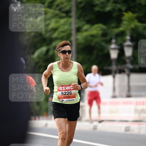 15.06.2025 - REWE Women's Run Dr. Thomas Lammeyer http://msf.ph/oto/7979911 15.06.2025 10:44:59 Laufen 5226 meine-sportfotos.de