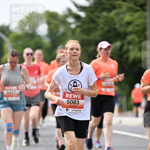 15.06.2025 - REWE Women's Run Dr. Thomas Lammeyer http://msf.ph/oto/7979950 15.06.2025 10:45:01 Laufen 5437, 5083 meine-sportfotos.de