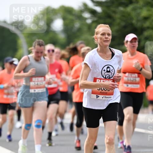 15.06.2025 - REWE Women's Run Dr. Thomas Lammeyer http://msf.ph/oto/7979962 15.06.2025 10:45:01 Laufen 5427 meine-sportfotos.de