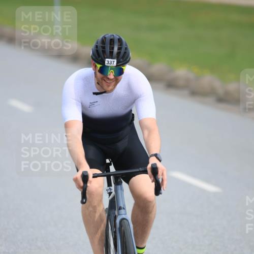 15.06.2025 - 27. Vierlanden-Triathlon H.Heesch http://msf.ph/oto/7979974 15.06.2025 10:37:13 Radfahren 65, 111, 135, 160, 202, 237, 337 meine-sportfotos.de