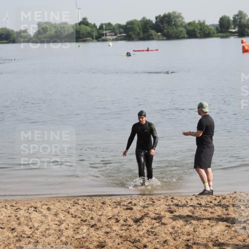 21.06.2025 - 27. Vierlanden-Triathlon MichiJ http://msf.ph/oto/7979984 15.06.2026 09:00:34 Schwimmen 58 meine-sportfotos.de