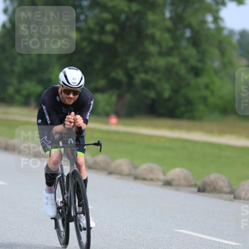 15.06.2025 - 27. Vierlanden-Triathlon H.Heesch http://msf.ph/oto/7979990 15.06.2025 10:37:25 Radfahren 63 meine-sportfotos.de