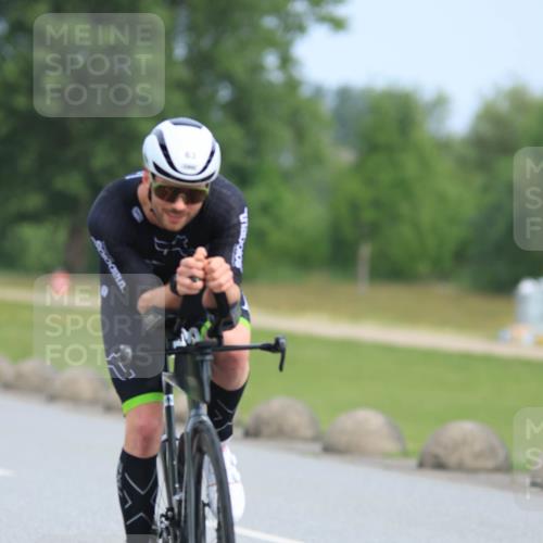 15.06.2025 - 27. Vierlanden-Triathlon H.Heesch http://msf.ph/oto/7980000 15.06.2025 10:37:25 Radfahren 63 meine-sportfotos.de