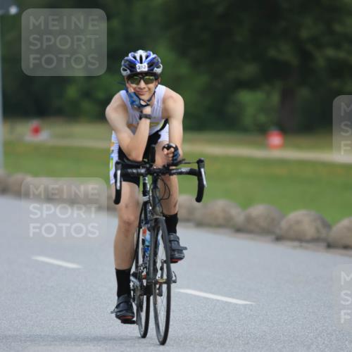 15.06.2025 - 27. Vierlanden-Triathlon H.Heesch http://msf.ph/oto/7980030 15.06.2025 10:37:51 Radfahren 353 meine-sportfotos.de