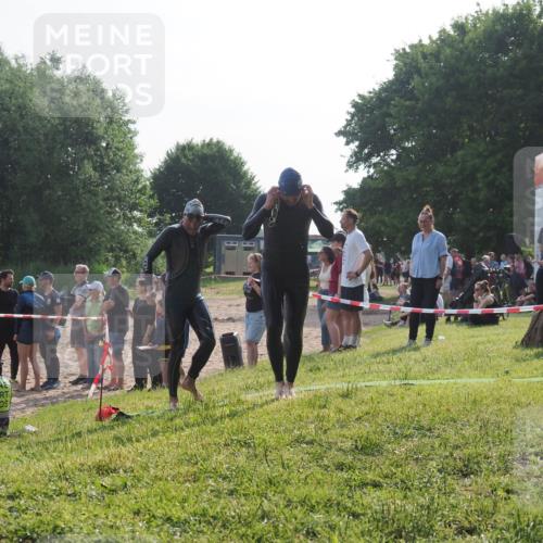 15.06.2025 - 27. Vierlanden-Triathlon KatJ http://msf.ph/oto/7980050 15.06.2025 08:44:08 Schwimmen 23, 97, 153, 183 meine-sportfotos.de