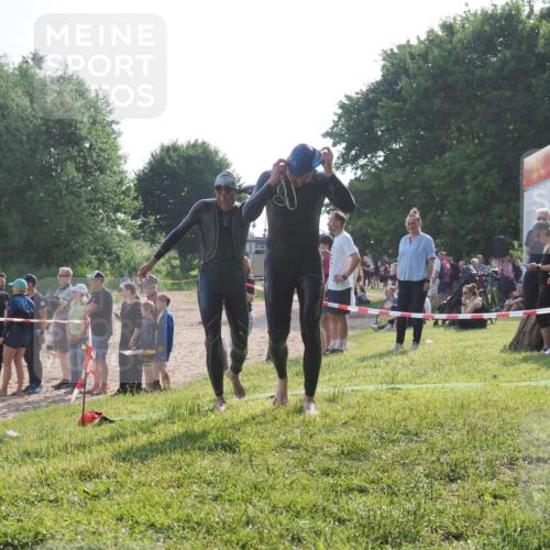 15.06.2025 - 27. Vierlanden-Triathlon KatJ http://msf.ph/oto/7980066 15.06.2025 08:44:09 Schwimmen 23, 97, 153, 174, 183 meine-sportfotos.de