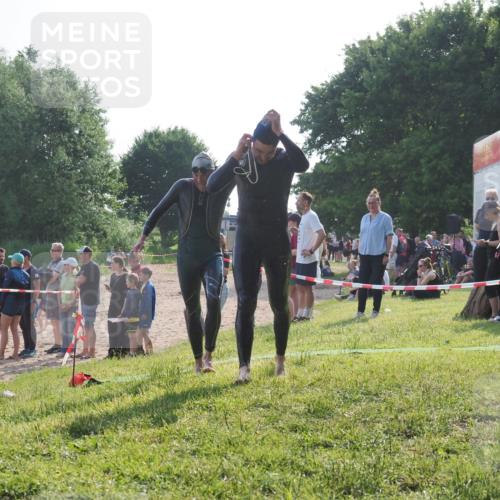 15.06.2025 - 27. Vierlanden-Triathlon KatJ http://msf.ph/oto/7980076 15.06.2025 08:44:09 Schwimmen 23, 97, 153, 174, 183 meine-sportfotos.de