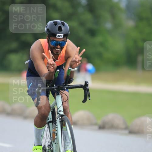15.06.2025 - 27. Vierlanden-Triathlon H.Heesch http://msf.ph/oto/7980095 15.06.2025 10:38:09 Radfahren 286, 320, 323 meine-sportfotos.de