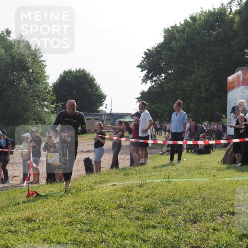 15.06.2025 - 27. Vierlanden-Triathlon KatJ http://msf.ph/oto/7980117 15.06.2025 08:44:16 Schwimmen 97, 130, 153, 174 meine-sportfotos.de