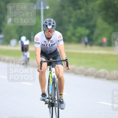 15.06.2025 - 27. Vierlanden-Triathlon H.Heesch http://msf.ph/oto/7980168 15.06.2025 10:38:31 Radfahren 13, 343, 344 meine-sportfotos.de