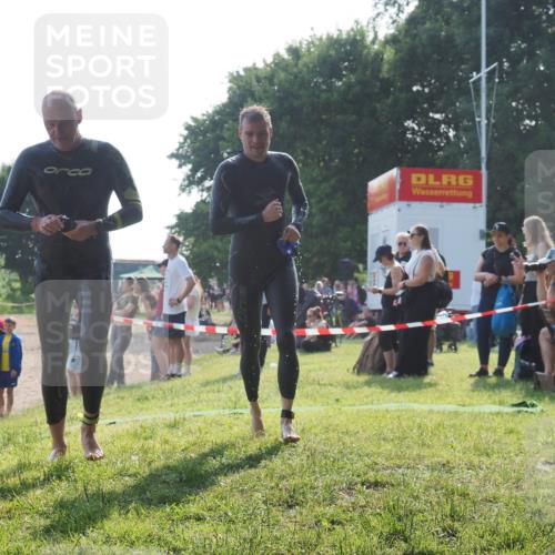 15.06.2025 - 27. Vierlanden-Triathlon KatJ http://msf.ph/oto/7980198 15.06.2025 08:44:20 Schwimmen 130, 173, 174 meine-sportfotos.de