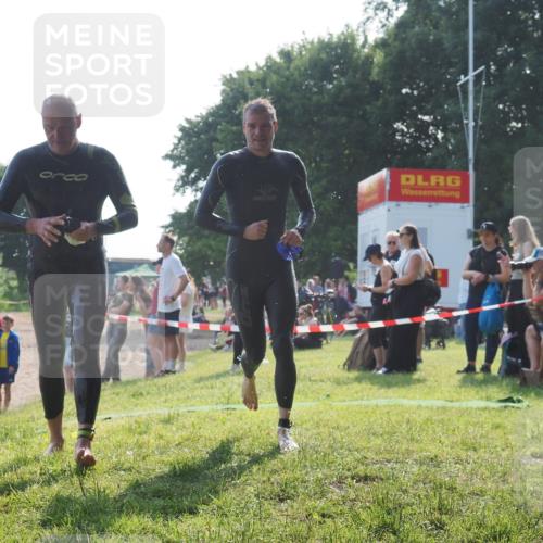 15.06.2025 - 27. Vierlanden-Triathlon KatJ http://msf.ph/oto/7980202 15.06.2025 08:44:20 Schwimmen 130, 173, 174 meine-sportfotos.de