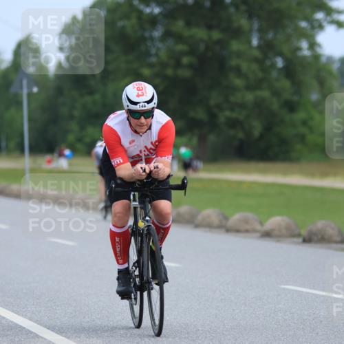 15.06.2025 - 27. Vierlanden-Triathlon H.Heesch http://msf.ph/oto/7980260 15.06.2025 10:39:04 Radfahren 148, 291, 548 meine-sportfotos.de