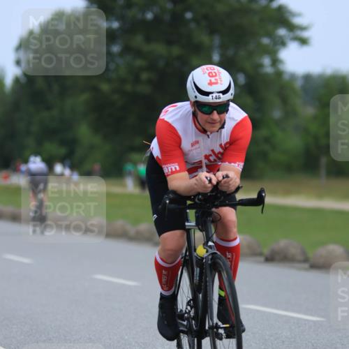 15.06.2025 - 27. Vierlanden-Triathlon H.Heesch http://msf.ph/oto/7980267 15.06.2025 10:39:04 Radfahren 148, 291, 548 meine-sportfotos.de
