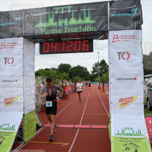 15.06.2025 - 7 Türme Triathlon Michael Strokosch http://msf.ph/oto/7980300 15.06.2025 14:12:06 Ziel 537, 610, 1047, 1056 meine-sportfotos.de