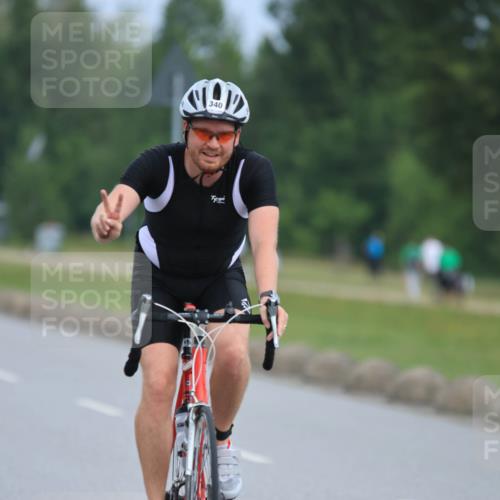 15.06.2025 - 27. Vierlanden-Triathlon H.Heesch http://msf.ph/oto/7980308 15.06.2025 10:39:15 Radfahren 46, 186, 209, 294, 340, 377 meine-sportfotos.de