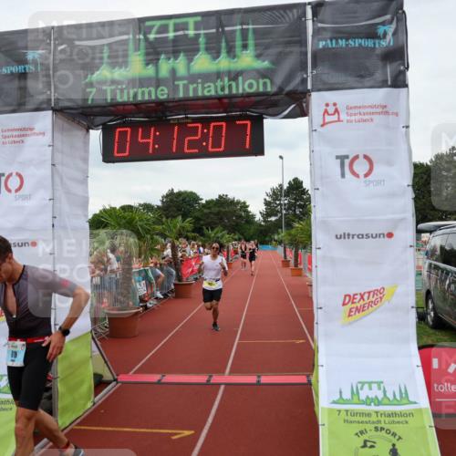 15.06.2025 - 7 Türme Triathlon Michael Strokosch http://msf.ph/oto/7980310 15.06.2025 14:12:07 Ziel 537, 610, 1047, 1056 meine-sportfotos.de