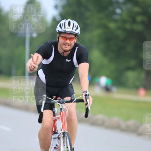 15.06.2025 - 27. Vierlanden-Triathlon H.Heesch http://msf.ph/oto/7980316 15.06.2025 10:39:16 Radfahren 46, 186, 209, 294, 340, 377 meine-sportfotos.de