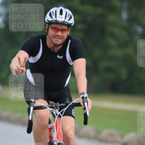 15.06.2025 - 27. Vierlanden-Triathlon H.Heesch http://msf.ph/oto/7980335 15.06.2025 10:39:16 Radfahren 46, 186, 209, 294, 340, 377 meine-sportfotos.de