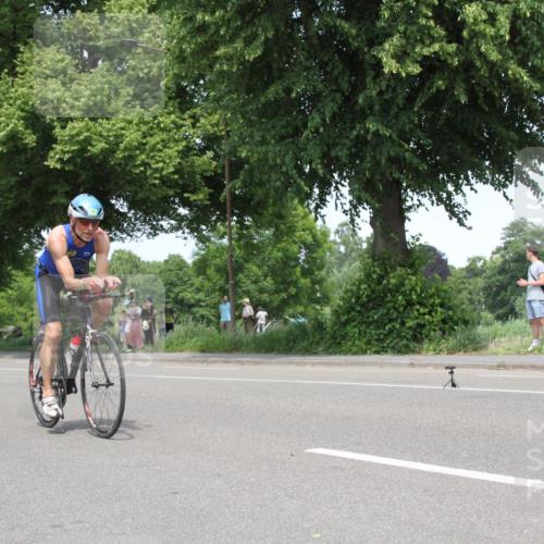 15.06.2025 - 7 Türme Triathlon Yannick Fuchs http://msf.ph/oto/7980379 15.06.2025 13:24:51 Radfahren  meine-sportfotos.de