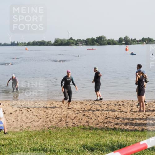 21.06.2025 - 27. Vierlanden-Triathlon MichiJ http://msf.ph/oto/7980389 15.06.2026 09:01:52 Schwimmen 196, 206, 214, 242 meine-sportfotos.de