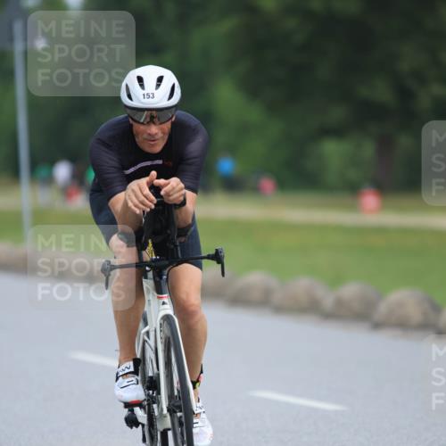 15.06.2025 - 27. Vierlanden-Triathlon H.Heesch http://msf.ph/oto/7980427 15.06.2025 10:39:49 Radfahren 77, 153, 260, 357 meine-sportfotos.de