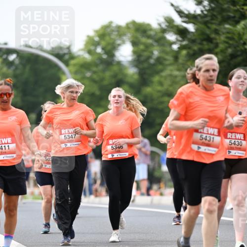 15.06.2025 - REWE Women's Run Dr. Thomas Lammeyer http://msf.ph/oto/7980428 15.06.2025 10:45:15 Laufen 411, 50, 5347, 5346, 5431, 4, 5430 meine-sportfotos.de