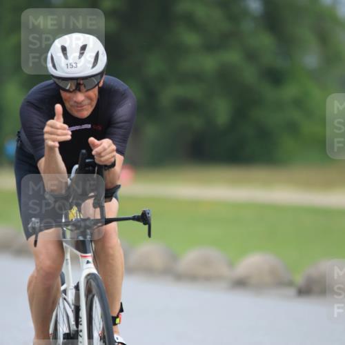15.06.2025 - 27. Vierlanden-Triathlon H.Heesch http://msf.ph/oto/7980433 15.06.2025 10:39:49 Radfahren 77, 153, 260, 357 meine-sportfotos.de