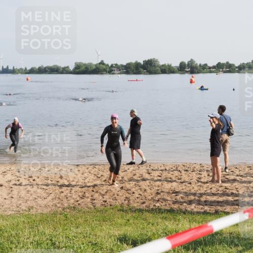 21.06.2025 - 27. Vierlanden-Triathlon MichiJ http://msf.ph/oto/7980437 15.06.2026 09:01:52 Schwimmen 196, 206, 214, 242 meine-sportfotos.de