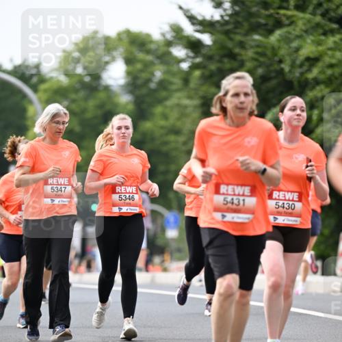 15.06.2025 - REWE Women's Run Dr. Thomas Lammeyer http://msf.ph/oto/7980442 15.06.2025 10:45:15 Laufen 5347, 5346, 5431, 5430 meine-sportfotos.de