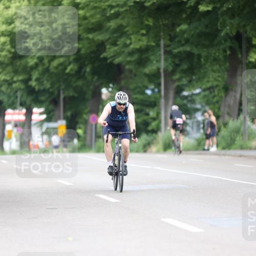 15.06.2025 - 7 Türme Triathlon Yannick Fuchs http://msf.ph/oto/7980466 15.06.2025 11:21:58 Radfahren  meine-sportfotos.de