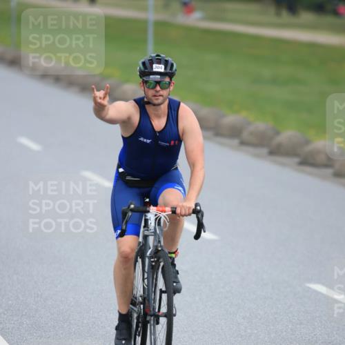 15.06.2025 - 27. Vierlanden-Triathlon H.Heesch http://msf.ph/oto/7980467 15.06.2025 10:40:31 Radfahren 9, 228, 304, 309, 341 meine-sportfotos.de