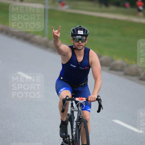 15.06.2025 - 27. Vierlanden-Triathlon H.Heesch http://msf.ph/oto/7980470 15.06.2025 10:40:32 Radfahren 9, 228, 253, 304, 309, 341 meine-sportfotos.de