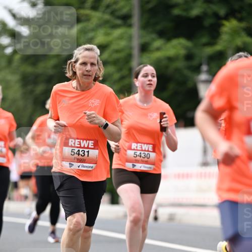 15.06.2025 - REWE Women's Run Dr. Thomas Lammeyer http://msf.ph/oto/7980472 15.06.2025 10:45:16 Laufen 5431, 5430 meine-sportfotos.de
