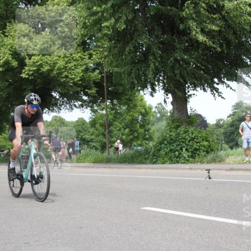 15.06.2025 - 7 Türme Triathlon Yannick Fuchs http://msf.ph/oto/7980479 15.06.2025 13:25:23 Radfahren  meine-sportfotos.de