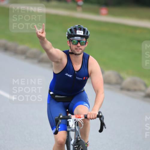 15.06.2025 - 27. Vierlanden-Triathlon H.Heesch http://msf.ph/oto/7980480 15.06.2025 10:40:32 Radfahren 9, 228, 253, 304, 309, 341 meine-sportfotos.de