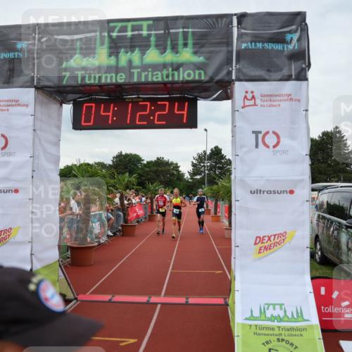 15.06.2025 - 7 Türme Triathlon Michael Strokosch http://msf.ph/oto/7980494 15.06.2025 14:12:23 Ziel 530, 651, 845, 877 meine-sportfotos.de