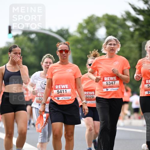 15.06.2025 - REWE Women's Run Dr. Thomas Lammeyer http://msf.ph/oto/7980502 15.06.2025 10:45:17 Laufen 50, 5411, 5029, 5347, 53 meine-sportfotos.de