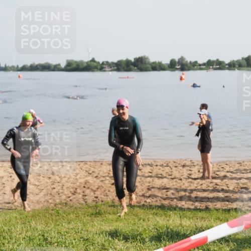 21.06.2025 - 27. Vierlanden-Triathlon MichiJ http://msf.ph/oto/7980505 15.06.2026 09:01:54 Schwimmen 196, 206, 214, 242 meine-sportfotos.de