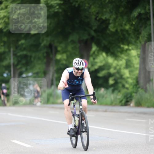 15.06.2025 - 7 Türme Triathlon Yannick Fuchs http://msf.ph/oto/7980506 15.06.2025 11:22:00 Radfahren  meine-sportfotos.de