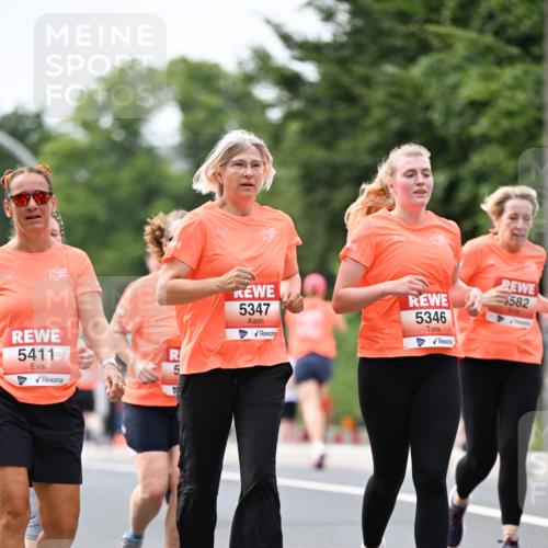 15.06.2025 - REWE Women's Run Dr. Thomas Lammeyer http://msf.ph/oto/7980510 15.06.2025 10:45:18 Laufen 5411, 5, 5347, 5346, 5582 meine-sportfotos.de