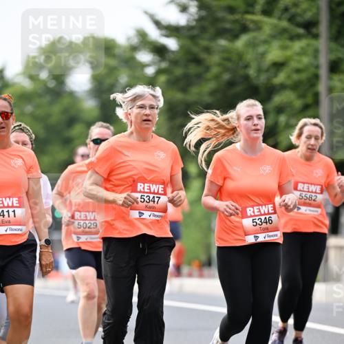15.06.2025 - REWE Women's Run Dr. Thomas Lammeyer http://msf.ph/oto/7980514 15.06.2025 10:45:18 Laufen 411, 5029, 5347, 5346, 5582 meine-sportfotos.de