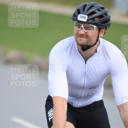 15.06.2025 - 27. Vierlanden-Triathlon H.Heesch http://msf.ph/oto/7980522 15.06.2025 10:40:35 Radfahren 9, 253, 304, 309, 341 meine-sportfotos.de