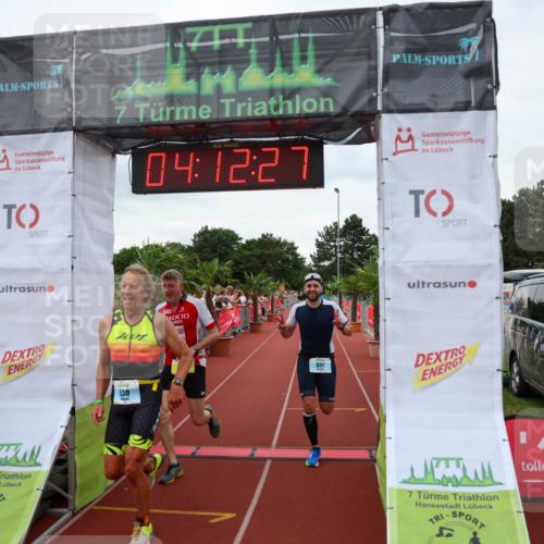 15.06.2025 - 7 Türme Triathlon Michael Strokosch http://msf.ph/oto/7980546 15.06.2025 14:12:26 Ziel 530, 651, 877 meine-sportfotos.de