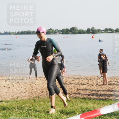 21.06.2025 - 27. Vierlanden-Triathlon MichiJ http://msf.ph/oto/7980547 15.06.2026 09:01:55 Schwimmen 196, 206, 214, 242 meine-sportfotos.de