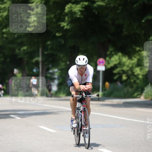 15.06.2025 - 7 Türme Triathlon Yannick Fuchs http://msf.ph/oto/7980555 15.06.2025 12:48:43 Radfahren 204, 458, 530, 629, 651 meine-sportfotos.de
