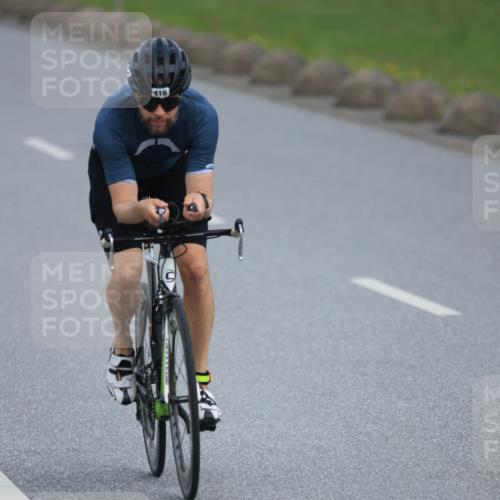 15.06.2025 - 27. Vierlanden-Triathlon H.Heesch http://msf.ph/oto/7980574 15.06.2025 10:40:56 Radfahren 116, 416, 432, 1398 meine-sportfotos.de