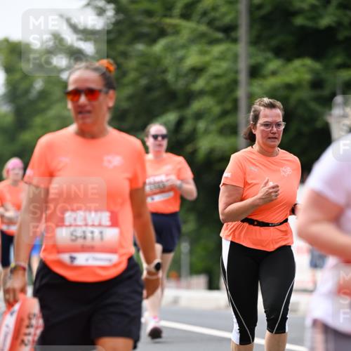 15.06.2025 - REWE Women's Run Dr. Thomas Lammeyer http://msf.ph/oto/7980587 15.06.2025 10:45:21 Laufen 5411, 5412 meine-sportfotos.de